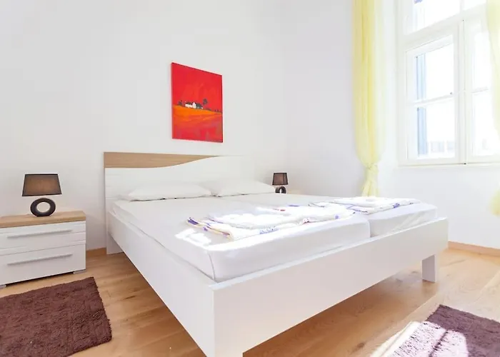 Redcoral-Apartment In City Center